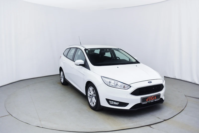 Ford Focus 1.5 TDCI E6 AUT., снимка 7 - Автомобили и джипове - 47381889