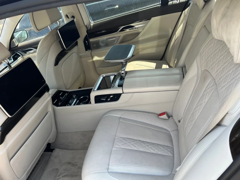 BMW 750 G12 750li x-drive 449hp НА ЧАСТИ, снимка 8 - Автомобили и джипове - 51068229