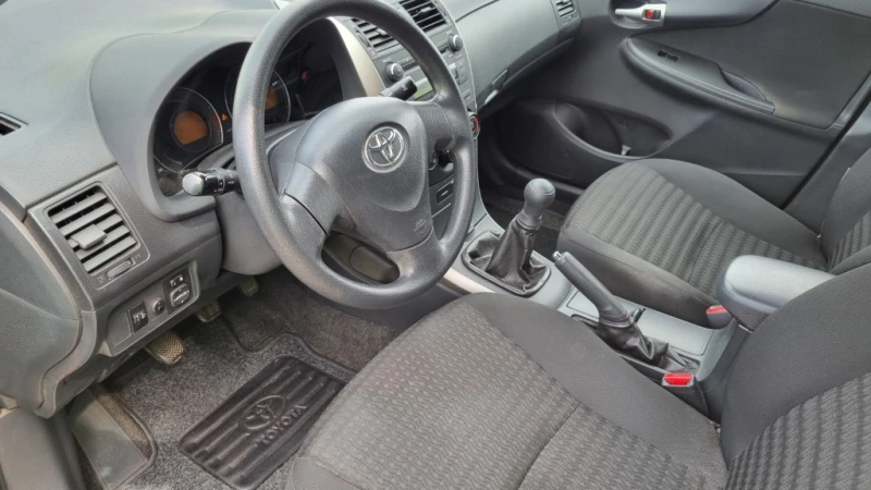 Toyota Corolla, снимка 9 - Автомобили и джипове - 52297832