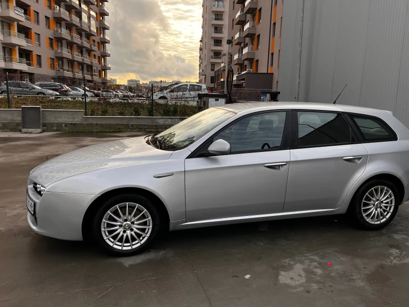 Alfa Romeo 159 sportwagon, снимка 2 - Автомобили и джипове - 52646408