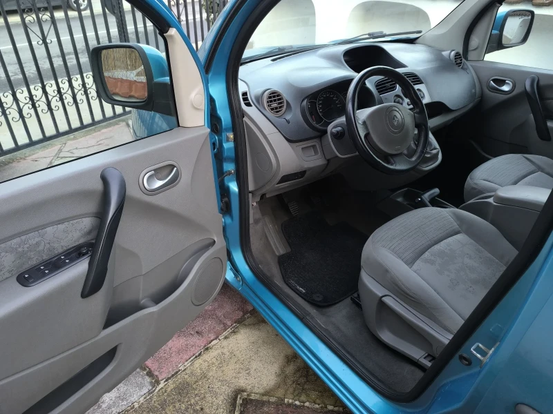 Renault Kangoo 1.6 бензин , снимка 10 - Автомобили и джипове - 52908289