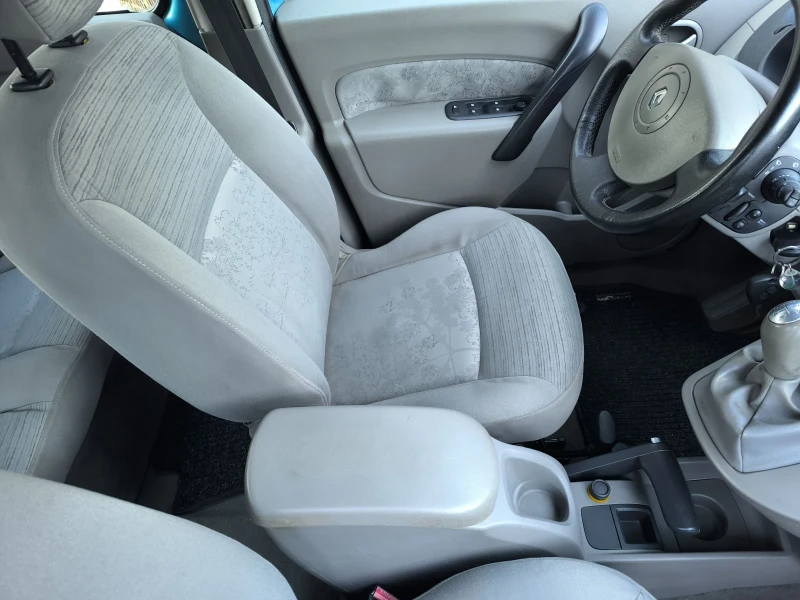 Renault Kangoo 1.6 бензин , снимка 8 - Автомобили и джипове - 52908289