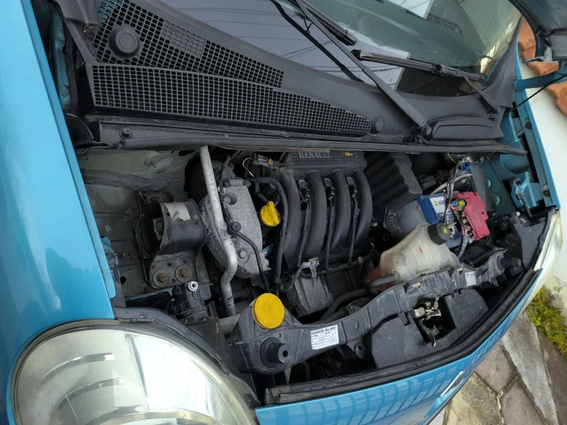 Renault Kangoo 1.6 бензин , снимка 12 - Автомобили и джипове - 52908289