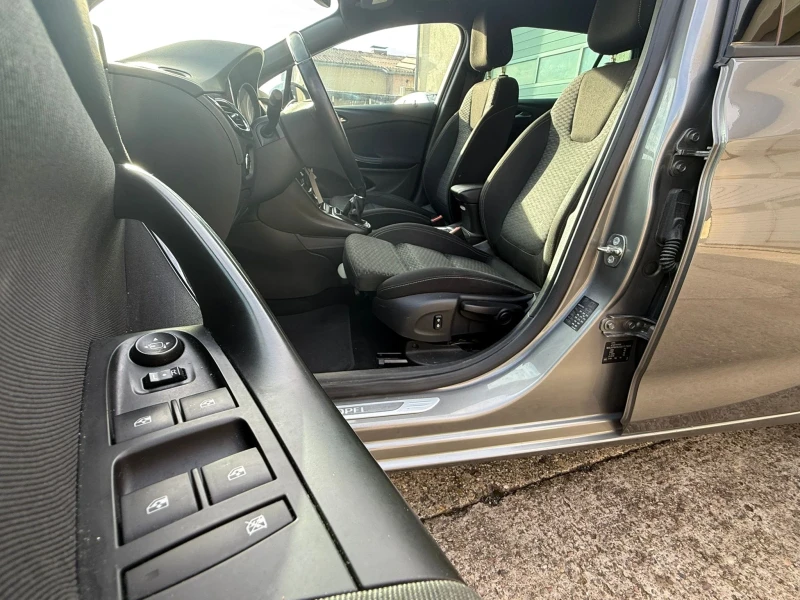 Opel Astra K Ultimate 1.6 Biturbo Sports Tourer, снимка 3 - Автомобили и джипове - 53181869