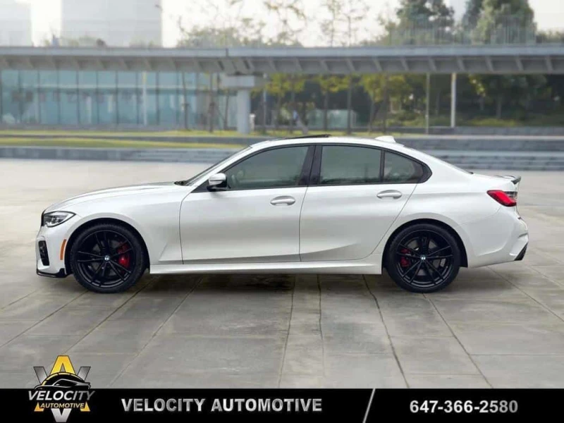 BMW 330 * 330i xDrive w/M Sport Pkg | No Accidents! * CARF, снимка 4 - Автомобили и джипове - 53527381