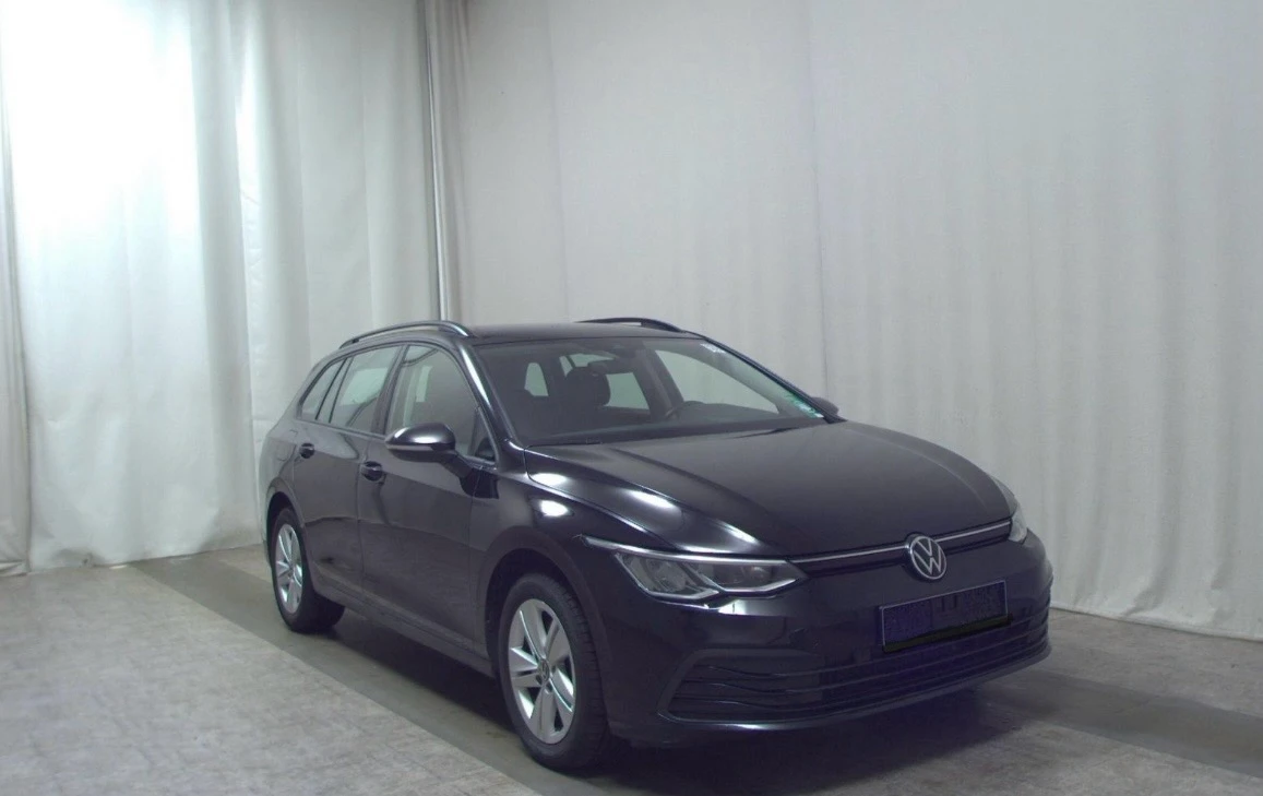 VW Golf 2.0TDI Life Комби LED ЛИЗИНГ - изображение 2