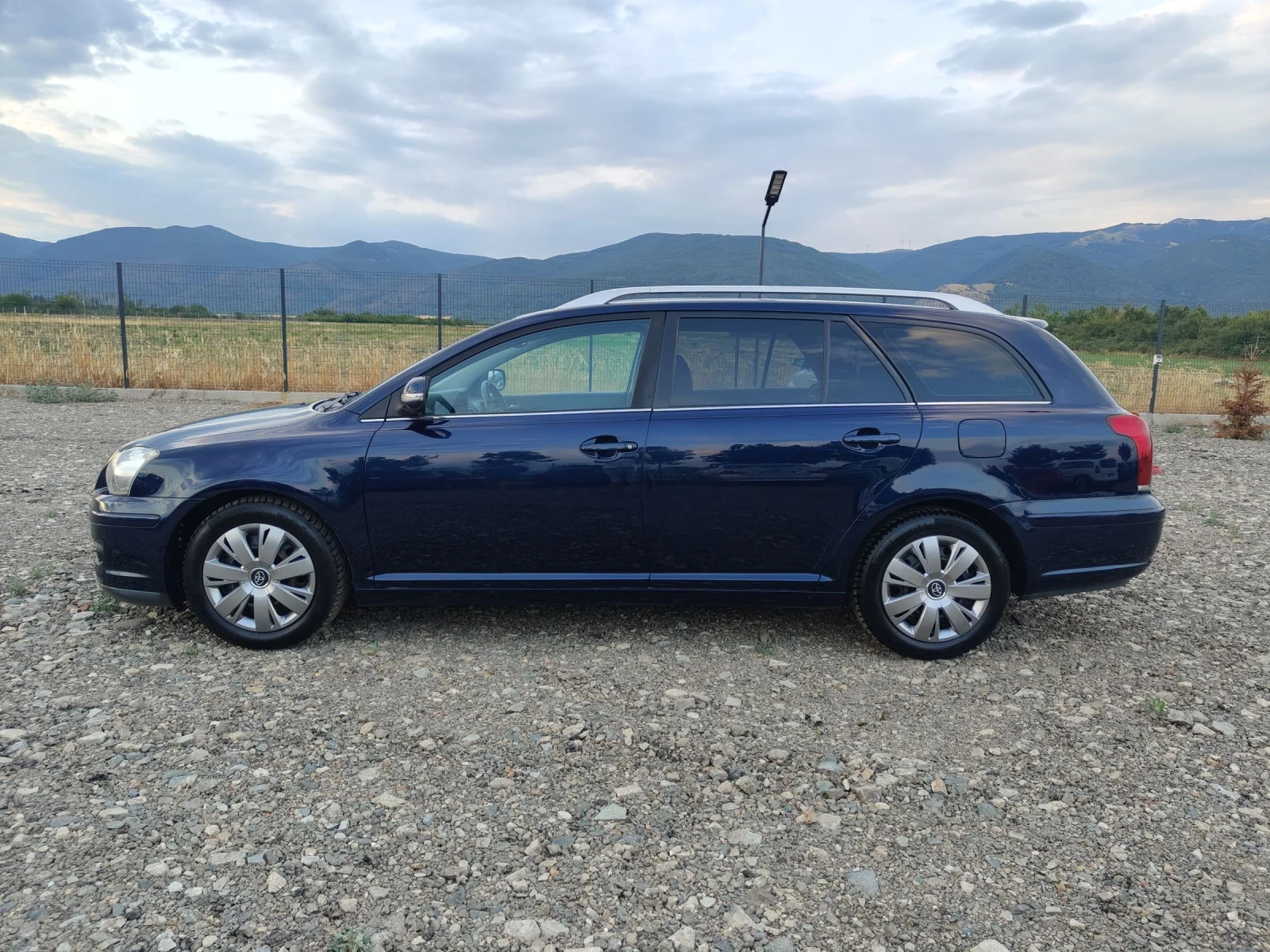 Toyota Avensis 2.0 i FACELIFT GERMANY  - изображение 3