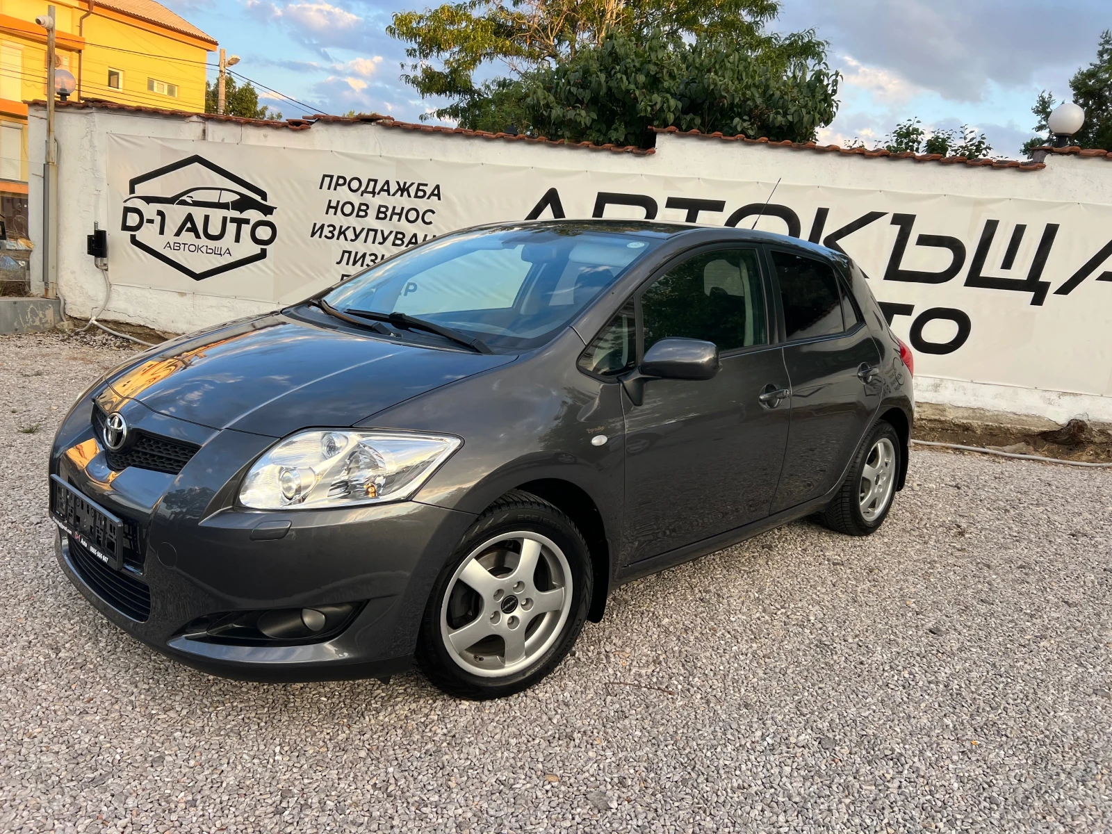 Toyota Auris 1.6-SOLL - изображение 3
