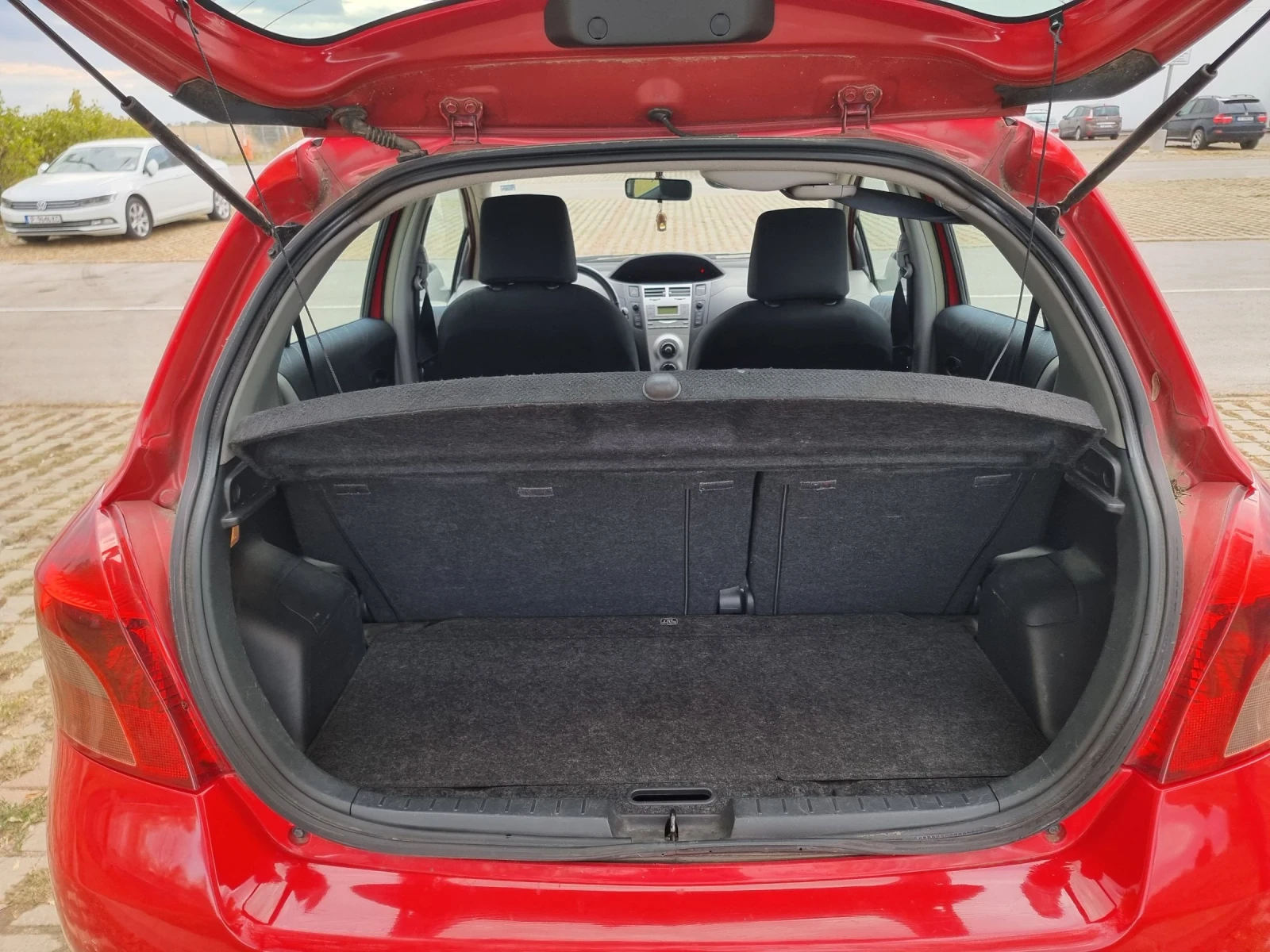 Toyota Yaris 1.3i - изображение 7