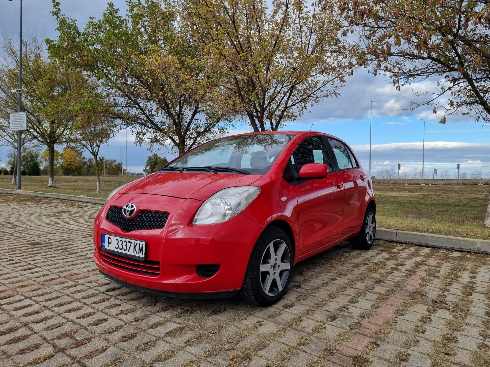 Toyota Yaris 1.3i - изображение 2