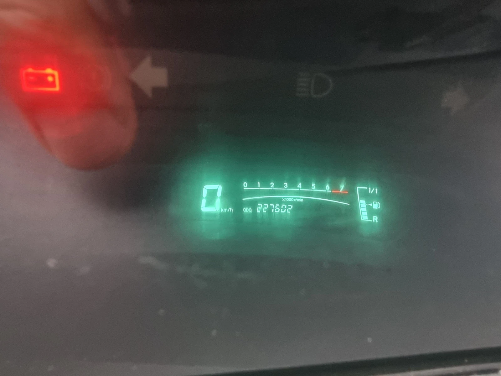 Toyota Yaris 1.3i - изображение 9