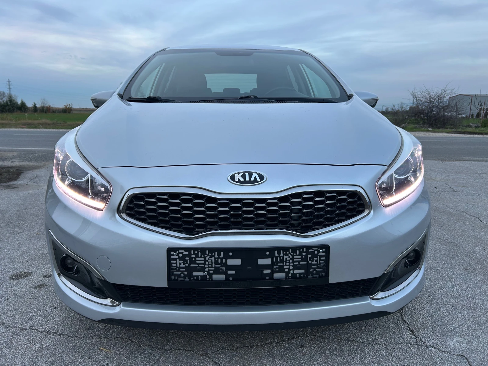 Kia Ceed 1.6 *  | Mobile.bg   3