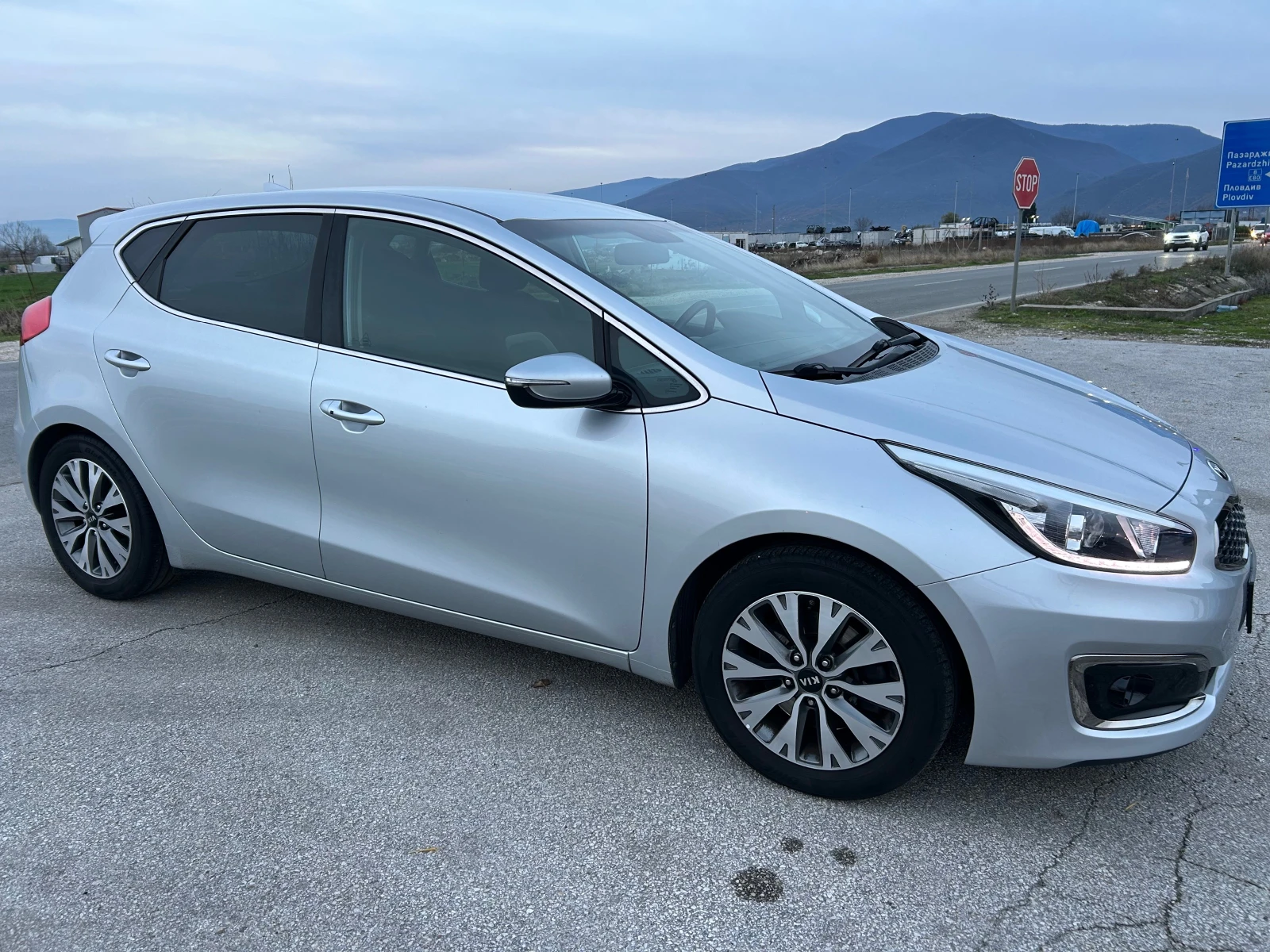 Kia Ceed 1.6 *  | Mobile.bg   5
