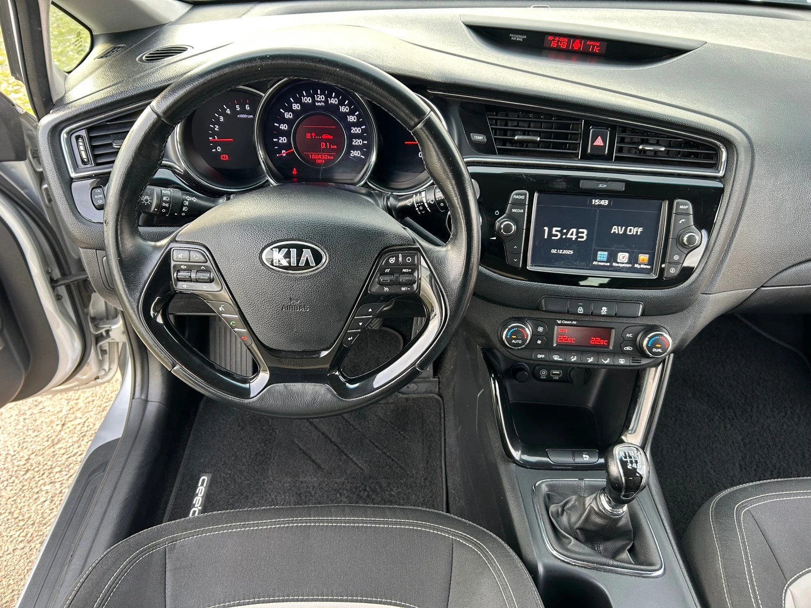 Kia Ceed 1.6 *  | Mobile.bg   12