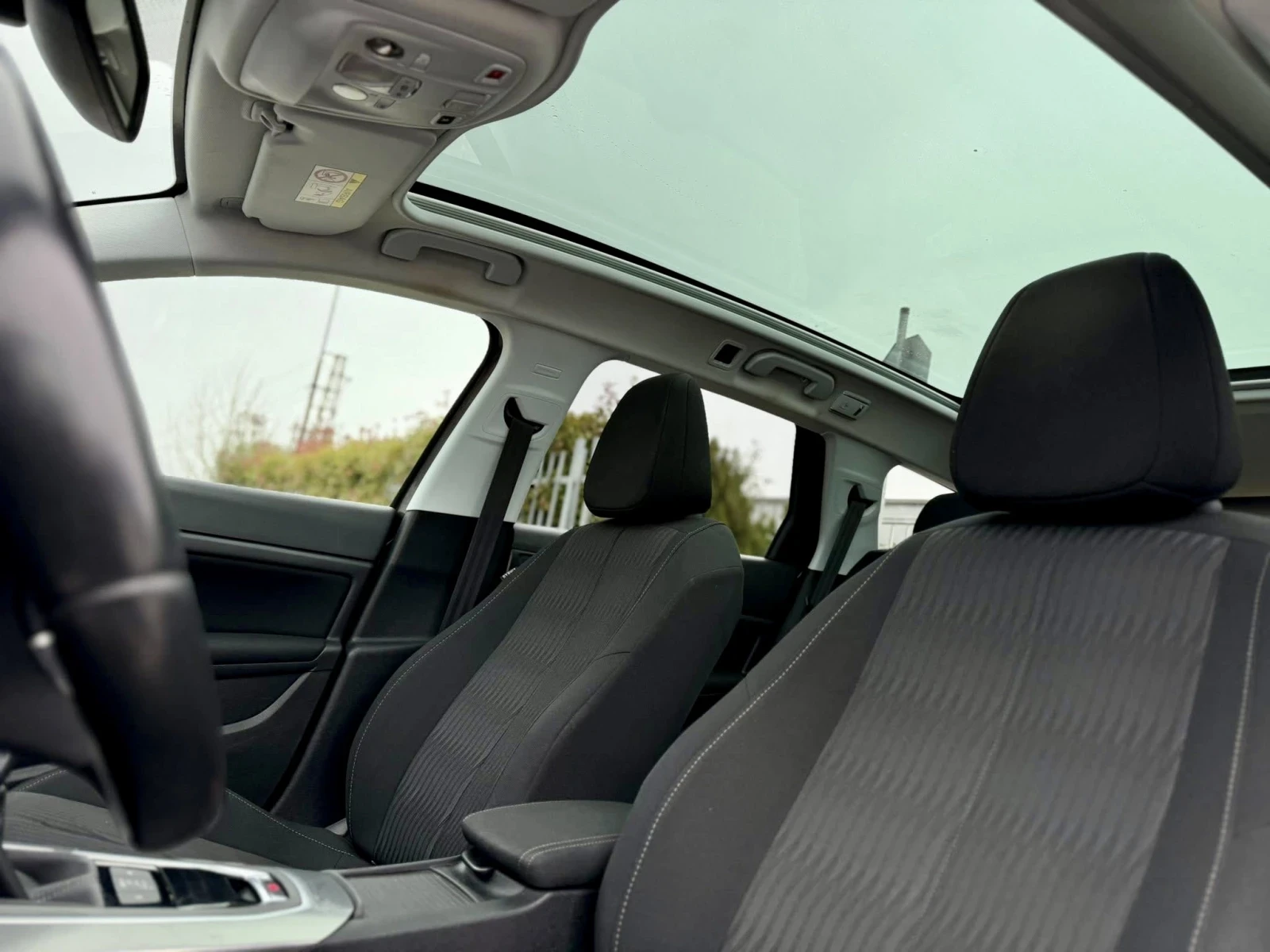 Peugeot 308 2.0HDI/ 150кс./ EURO5/ ПЕРФЕТНО, снимка 11 - Автомобили и джипове - 53829958