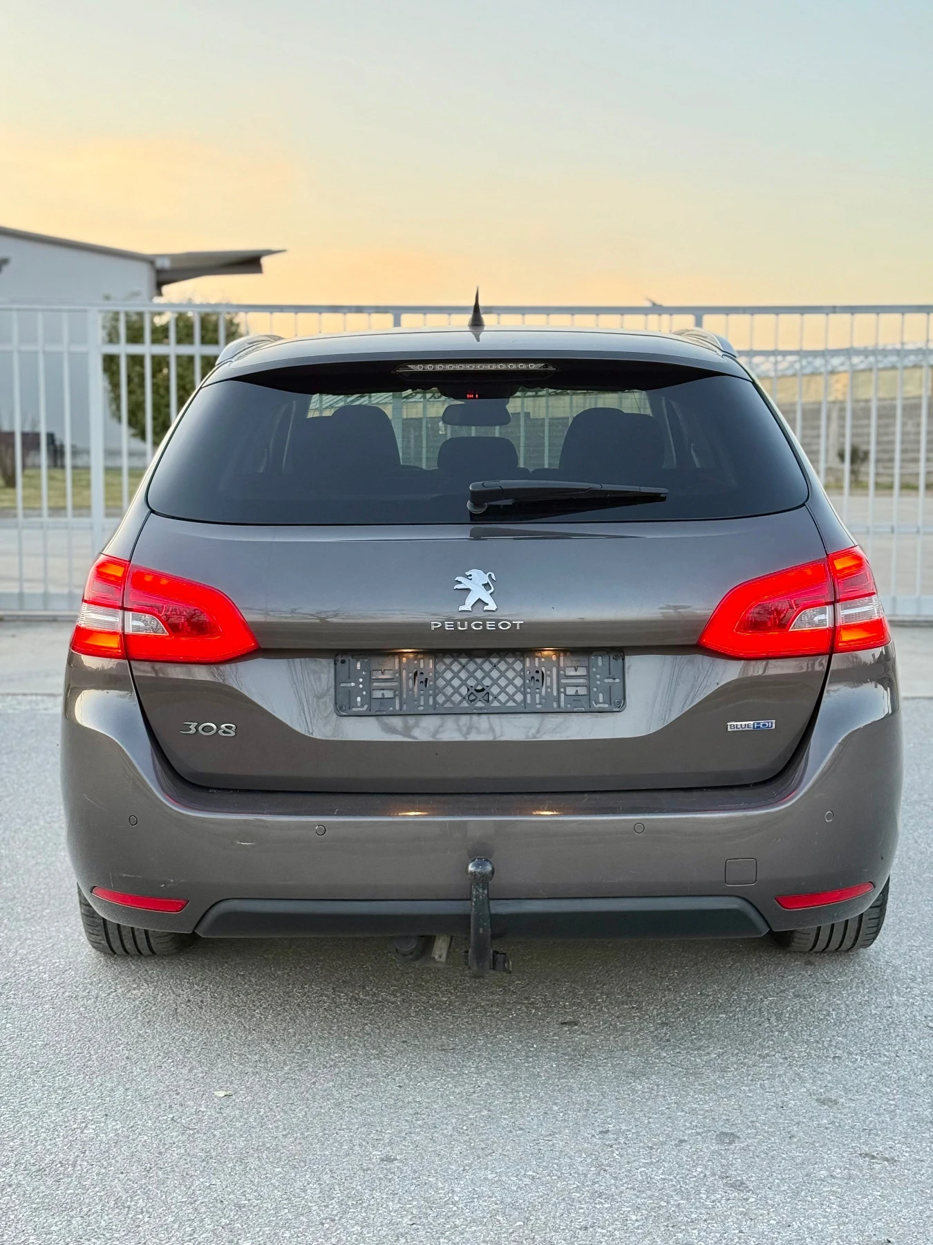 Peugeot 308 2.0HDI/ 150кс./ EURO5/ ПЕРФЕТНО, снимка 6 - Автомобили и джипове - 53829958