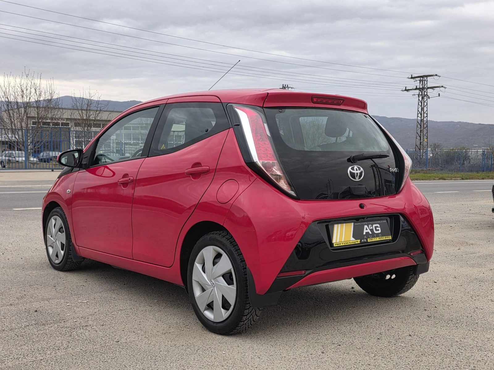 Toyota Aygo EURO6/СЕРВИЗНА КНИЖКА/КАМЕРА, снимка 6 - Автомобили и джипове - 53908662
