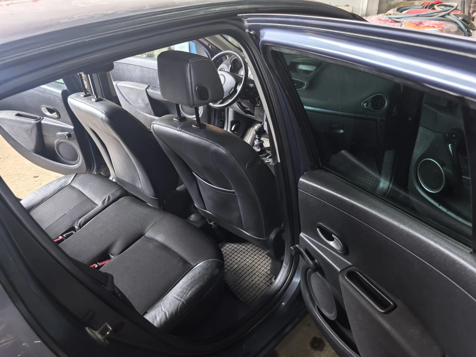 Renault Clio Хечбек , снимка 5 - Автомобили и джипове - 54017569