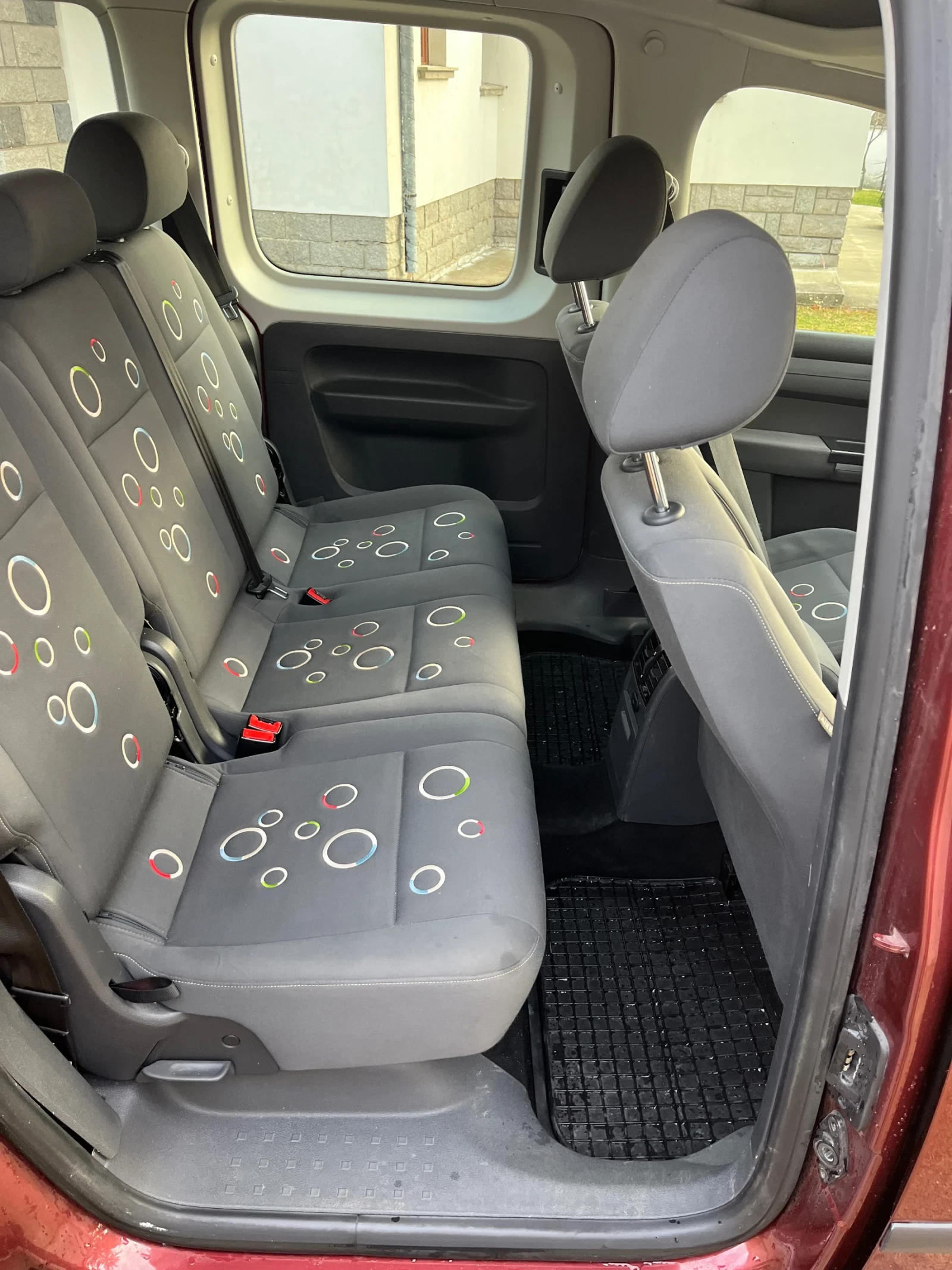 VW Caddy 1.6 TDI, снимка 7 - Автомобили и джипове - 54325531