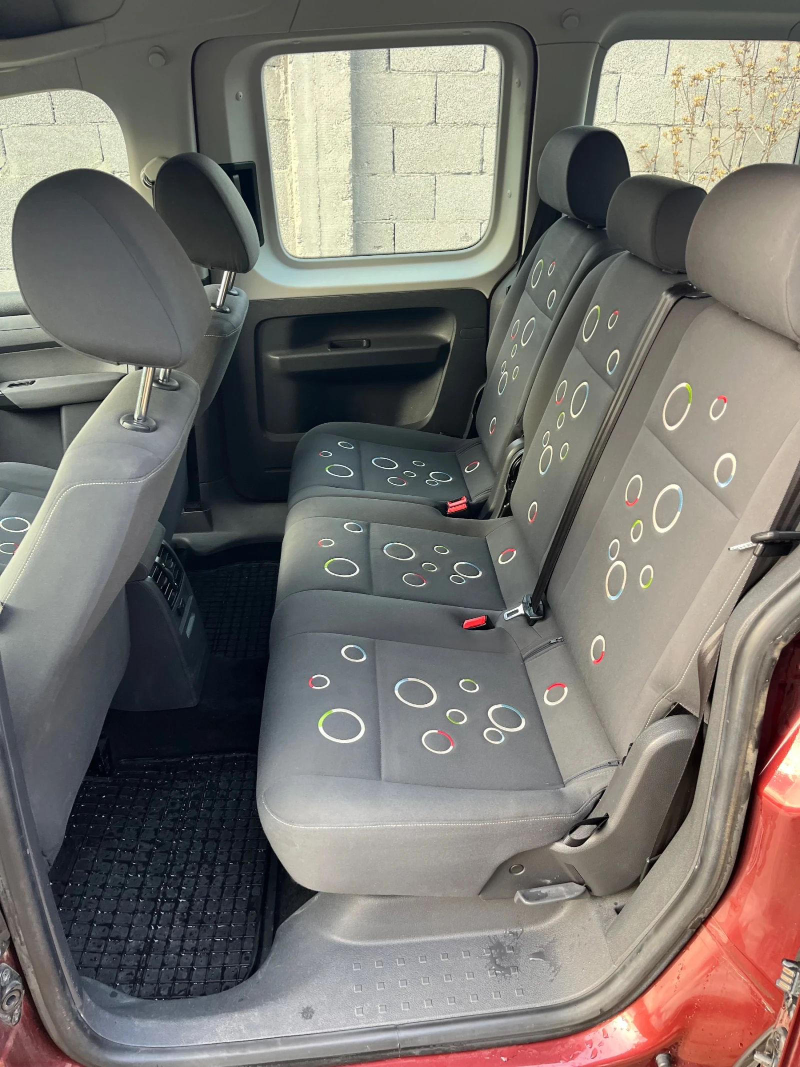 VW Caddy 1.6 TDI, снимка 6 - Автомобили и джипове - 54325531