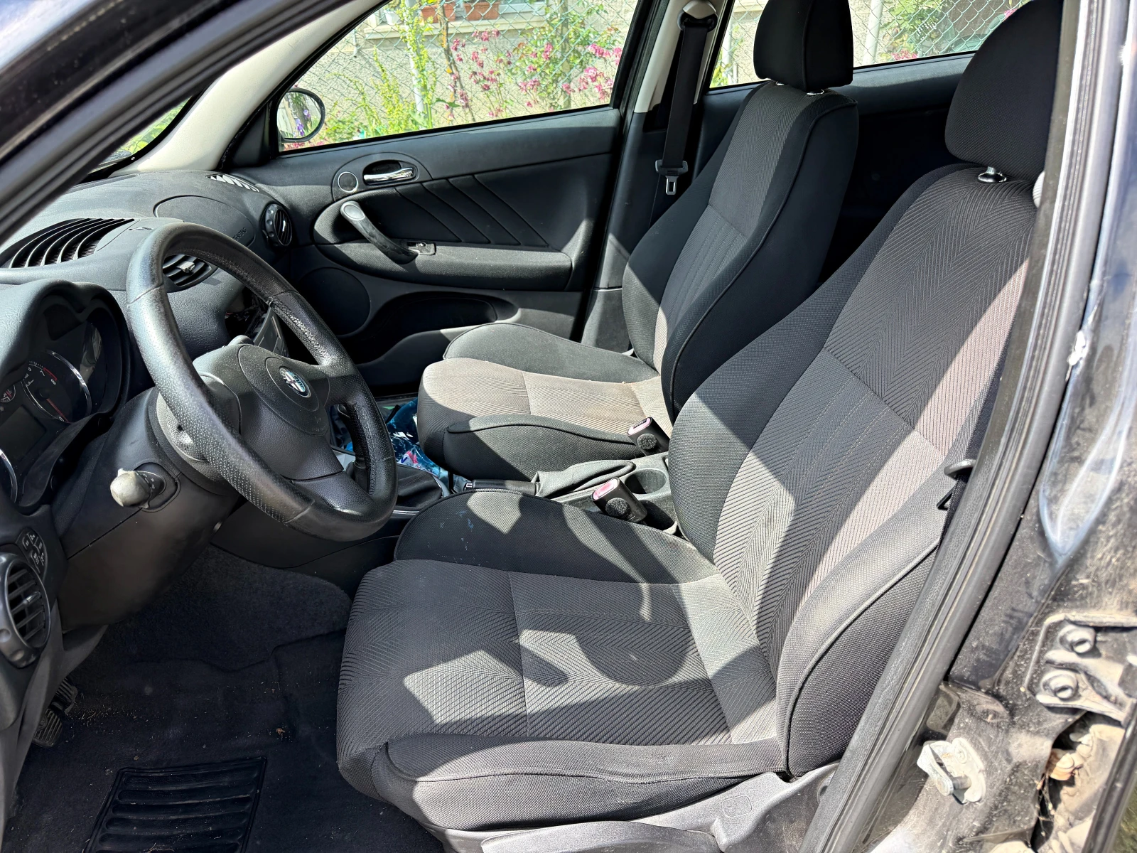 Alfa Romeo 147, снимка 7 - Автомобили и джипове - 54537706