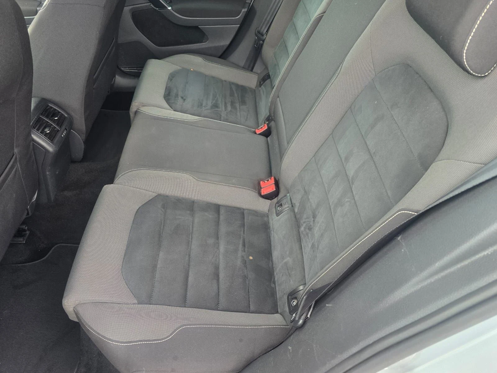 VW Golf 1.6D, снимка 12 - Автомобили и джипове - 54751239