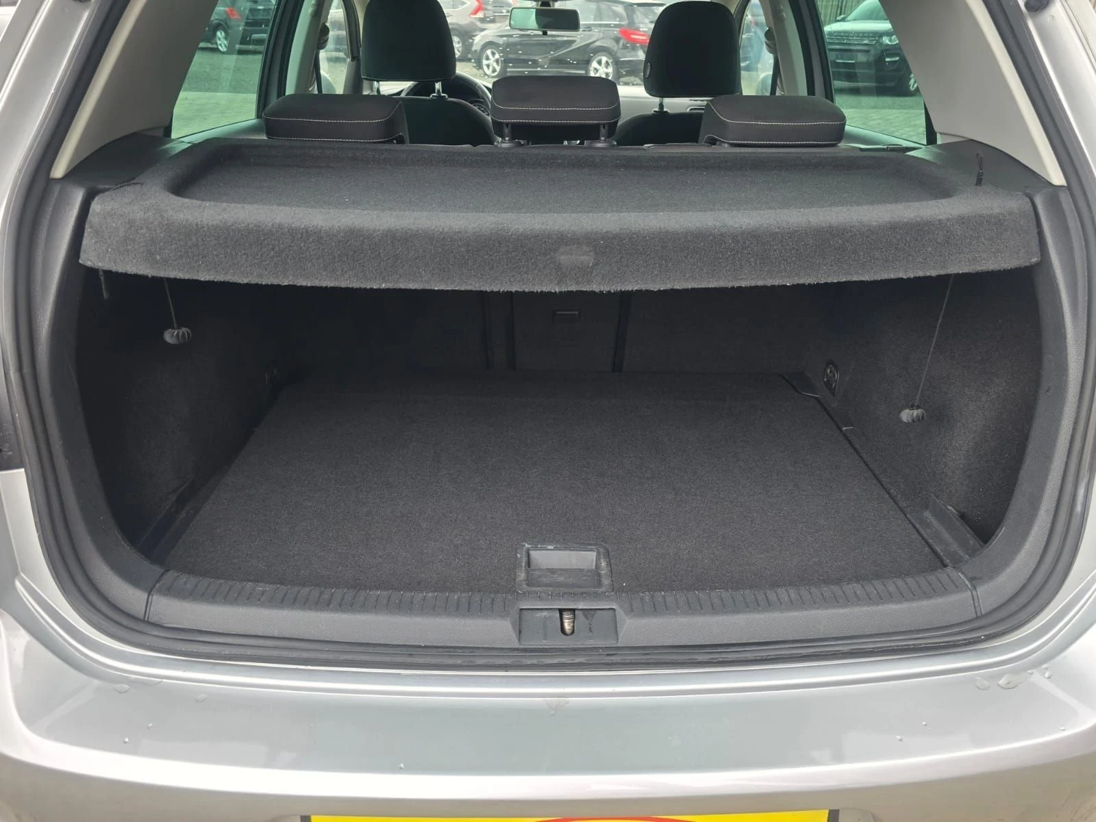 VW Golf 1.6D, снимка 13 - Автомобили и джипове - 54751239