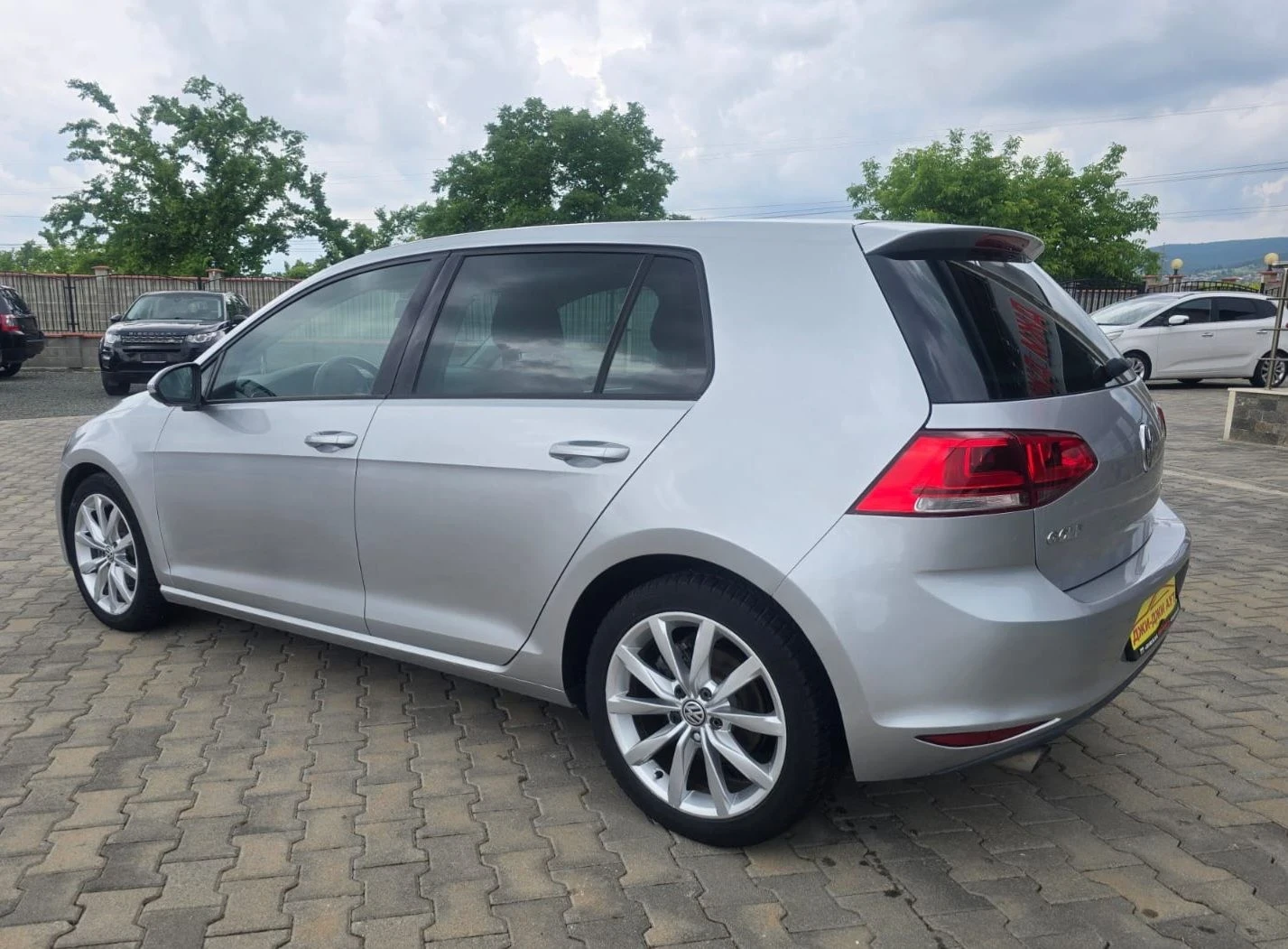 VW Golf 1.6D, снимка 5 - Автомобили и джипове - 54751239