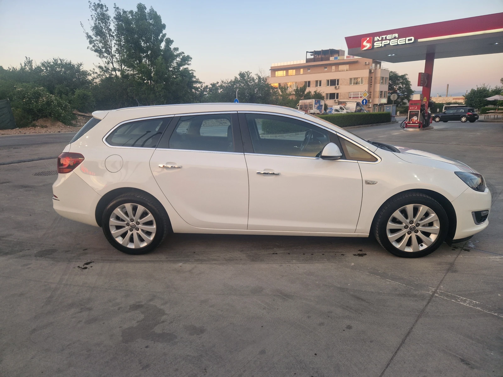 Opel Astra 1.4Turbo/GAZ/140кс/EU5b, снимка 8 - Автомобили и джипове - 55126058