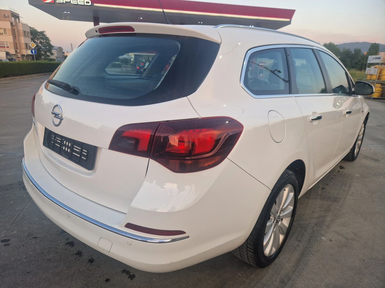 Opel Astra 1.4Turbo/GAZ/140кс/EU5b, снимка 7 - Автомобили и джипове - 55126058