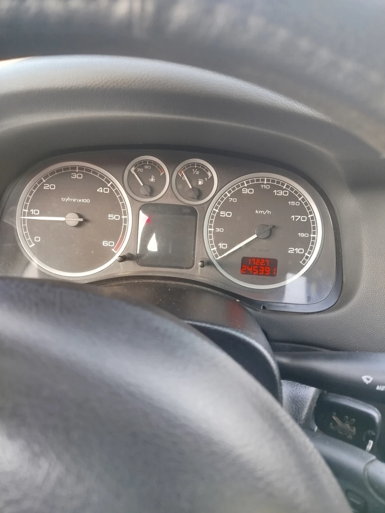 Peugeot 307 2000, снимка 9 - Автомобили и джипове - 55439129