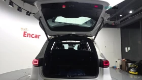 Mercedes-Benz GLB35AMG 4MATIC / DISTRONIC / ПАНОРАМА, снимка 17
