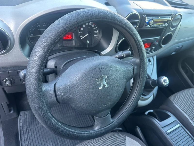 Peugeot Partner 1.6HDI* REALNI KM* UNIKAT* , снимка 9 - Автомобили и джипове - 50565541