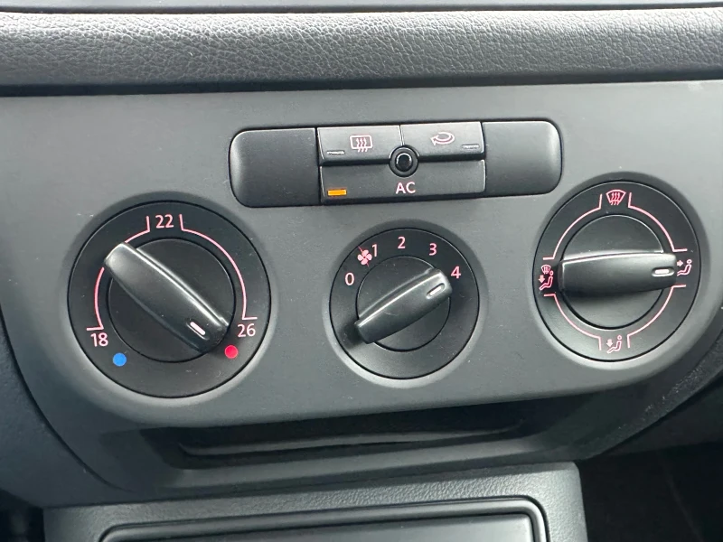 VW Golf Plus 1.9TDI* REALNI KM*  , снимка 12 - Автомобили и джипове - 50565541