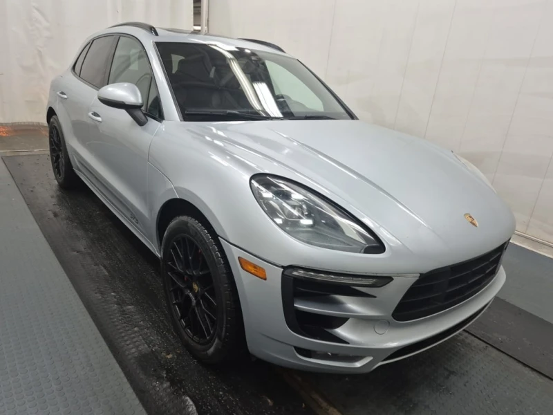Porsche Macan * GTS * CARFAX * БЕЗ ПЪРВОНАЧАЛНА ВНОСКА, снимка 2 - Автомобили и джипове - 52807034