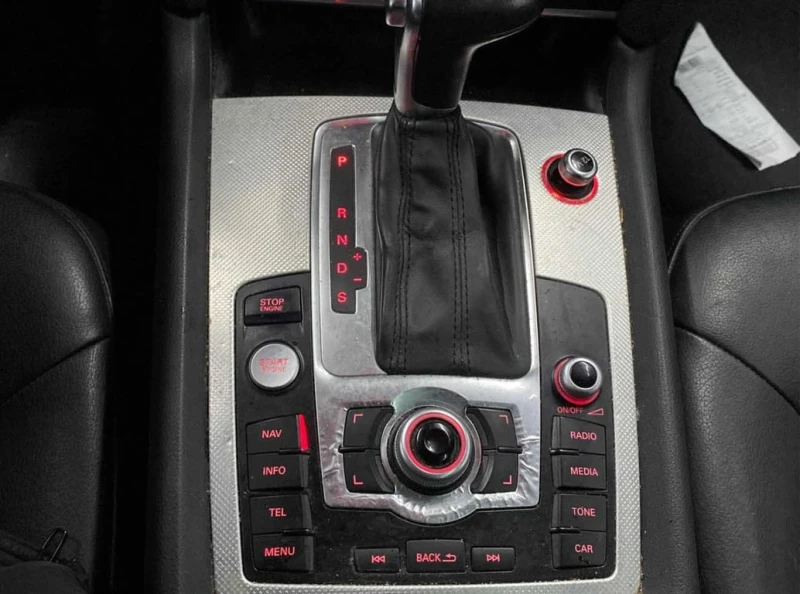 Audi Q7 2015 QUATTRO * БЕЗ ПЪРВОНАЧАЛ, снимка 10 - Автомобили и джипове - 52855635