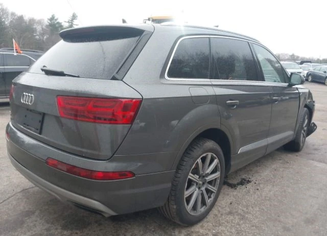 Audi Q7 5.5* Premium* Bose* Quattro* подгрев* памет* , снимка 5 - Автомобили и джипове - 48479587