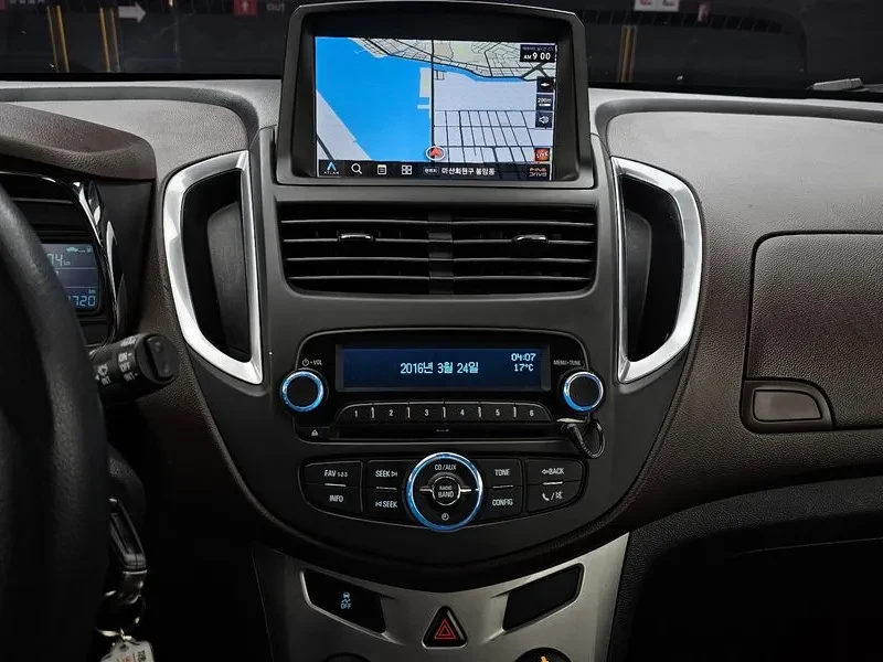 Chevrolet Trax 1.4, снимка 14 - Автомобили и джипове - 54330260