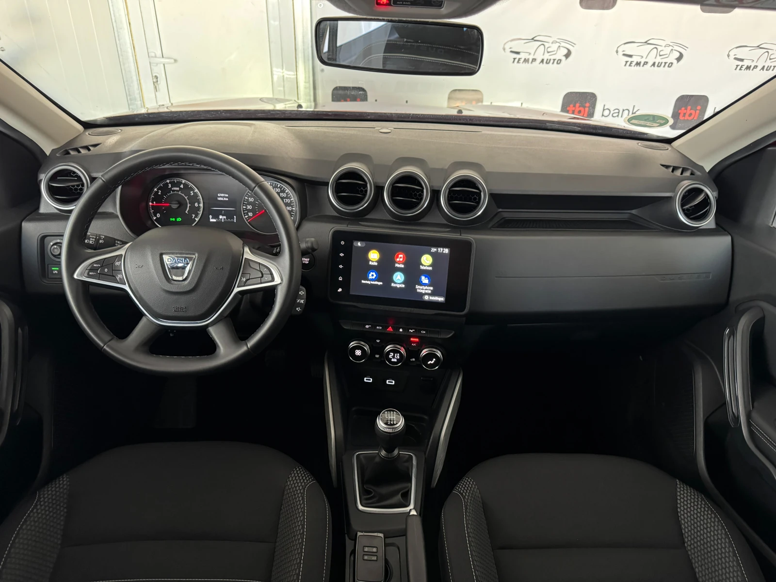 Dacia Duster 1.0LPG(ФАБРИЧНА ГАЗ)-ПЪЛНА СЕРВ.ИСТОРИЯ В ГАРАНЦИЯ - изображение 9