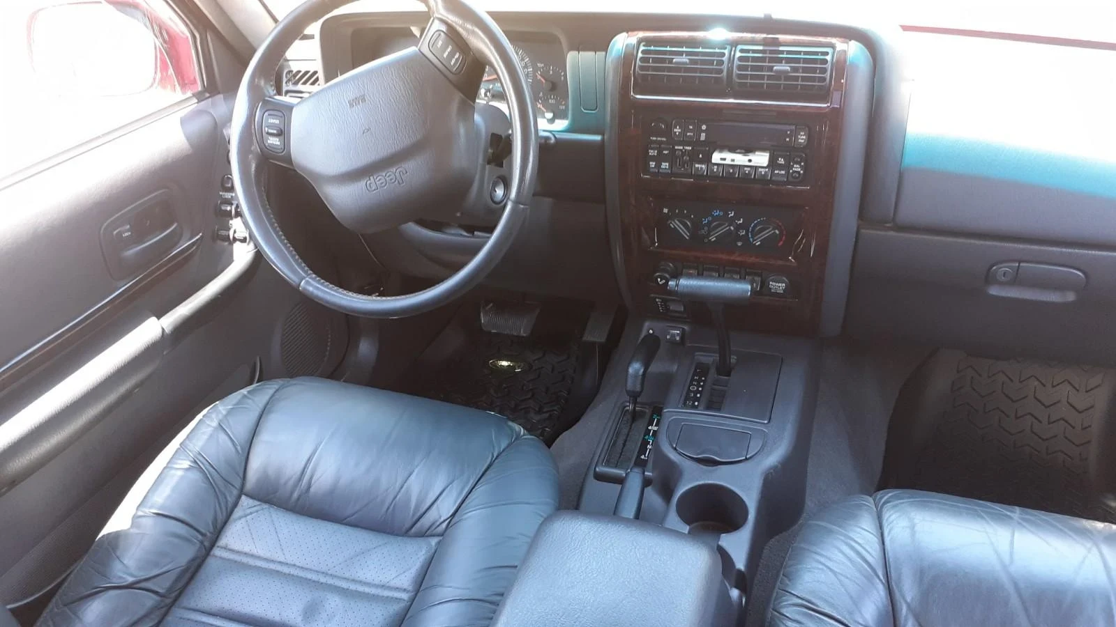 Jeep Cherokee Cherokee classic - изображение 3