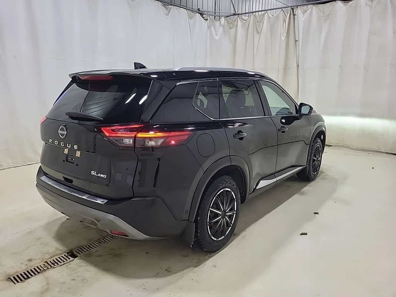 Nissan Rogue * SL AWD * CARFAX * ���� * 2 ����� * �������� | Mobile.bg � ����������� 3