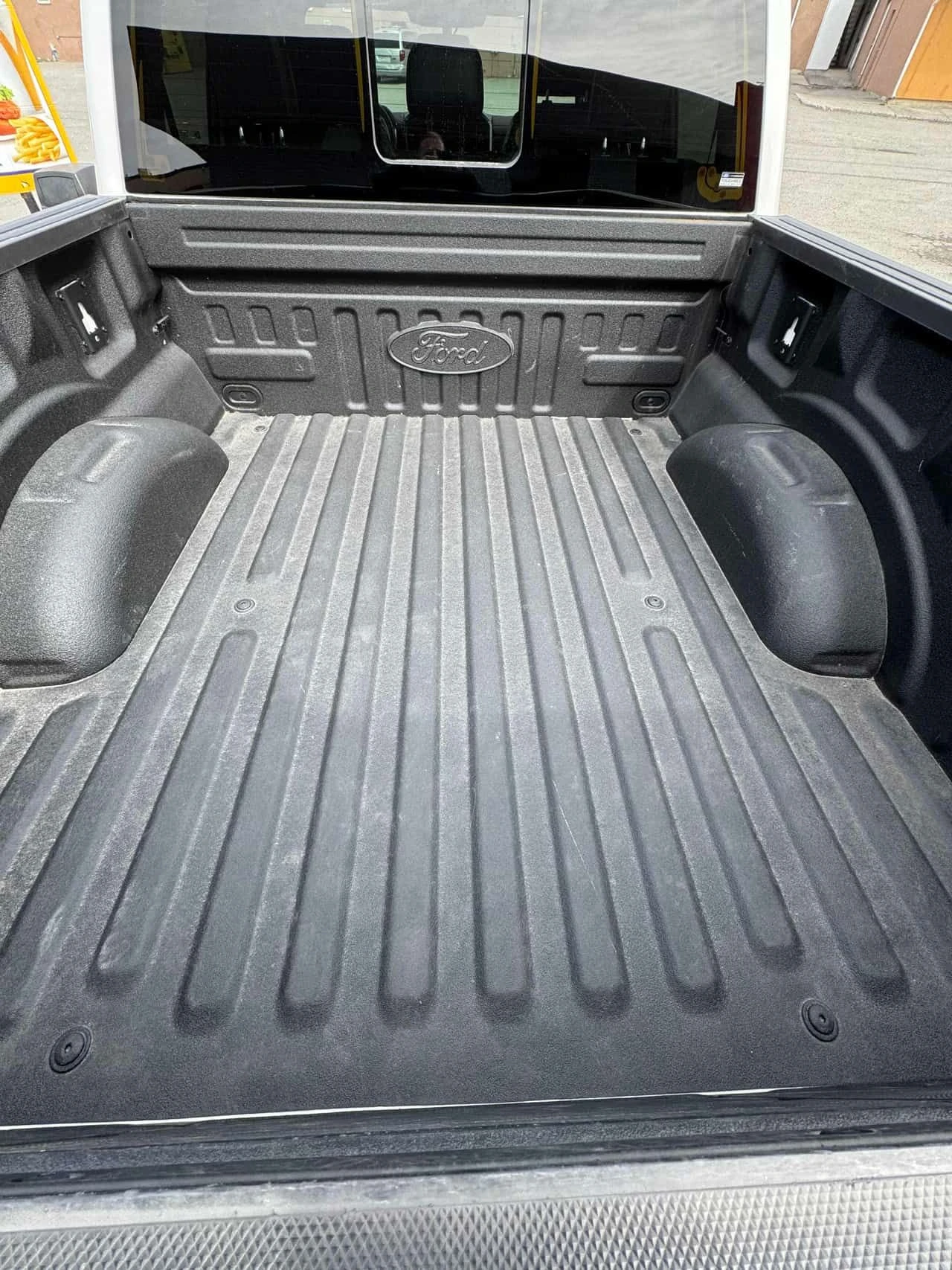 Ford F150 * 4WD SuperCrew 5.5' Box * CARFAX * 360 КАМЕРИ, снимка 4 - Автомобили и джипове - 54145399