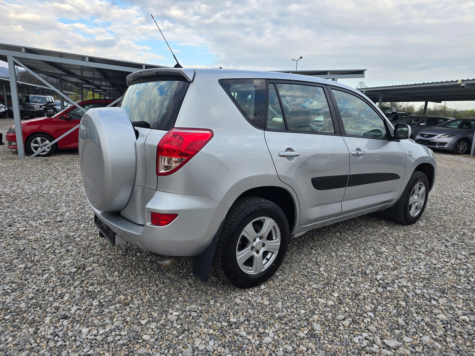 Toyota Rav4 2, 2 D-4D НОВ ВНОС !! РЕАЛНИ КИЛОМЕТРИ !!, снимка 5 - Автомобили и джипове - 54171158