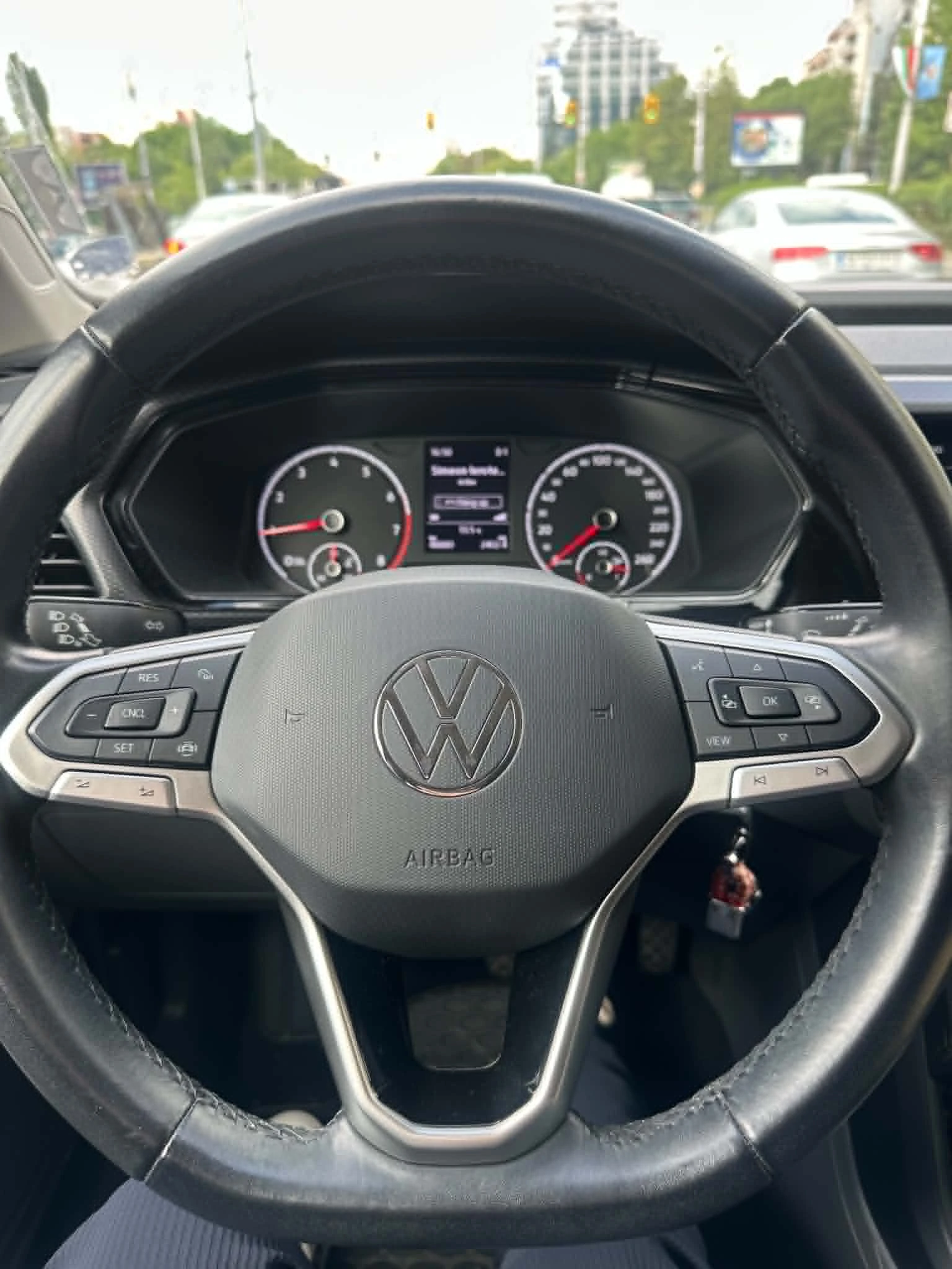 VW T-Cross 1.0TSI / АВТОМАТИК/ Carplay / В ГАРАНЦИЯ, снимка 11 - Автомобили и джипове - 54550474