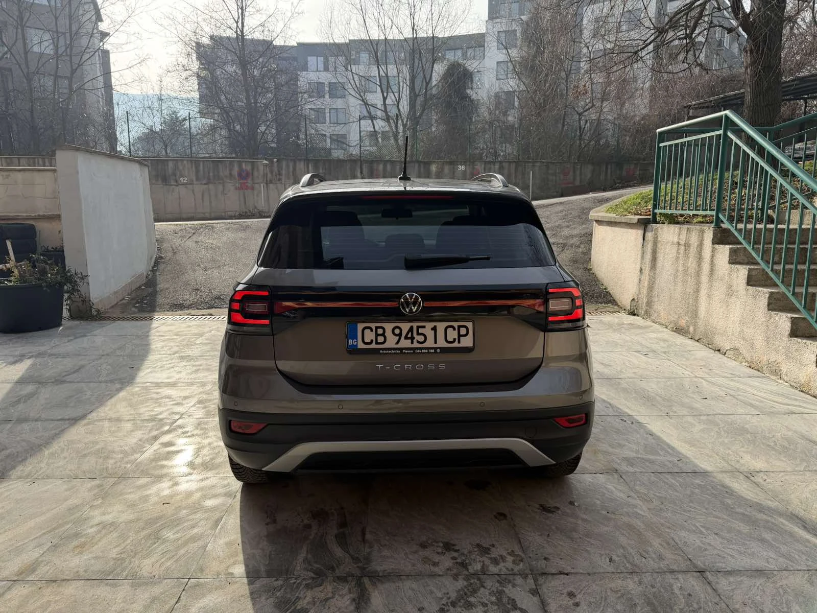 VW T-Cross 1.0TSI / АВТОМАТИК/ Carplay / В ГАРАНЦИЯ, снимка 4 - Автомобили и джипове - 54550474