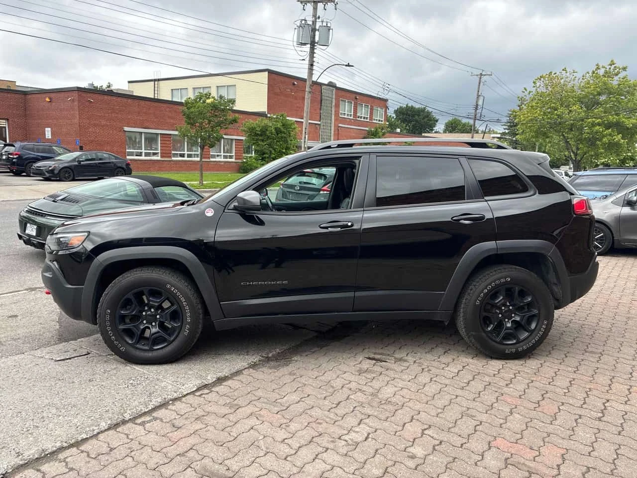 Jeep Cherokee * Trailhawk Elite * PANO * ПОДГРЕВИ * KEYLESS , снимка 2 - Автомобили и джипове - 55052301