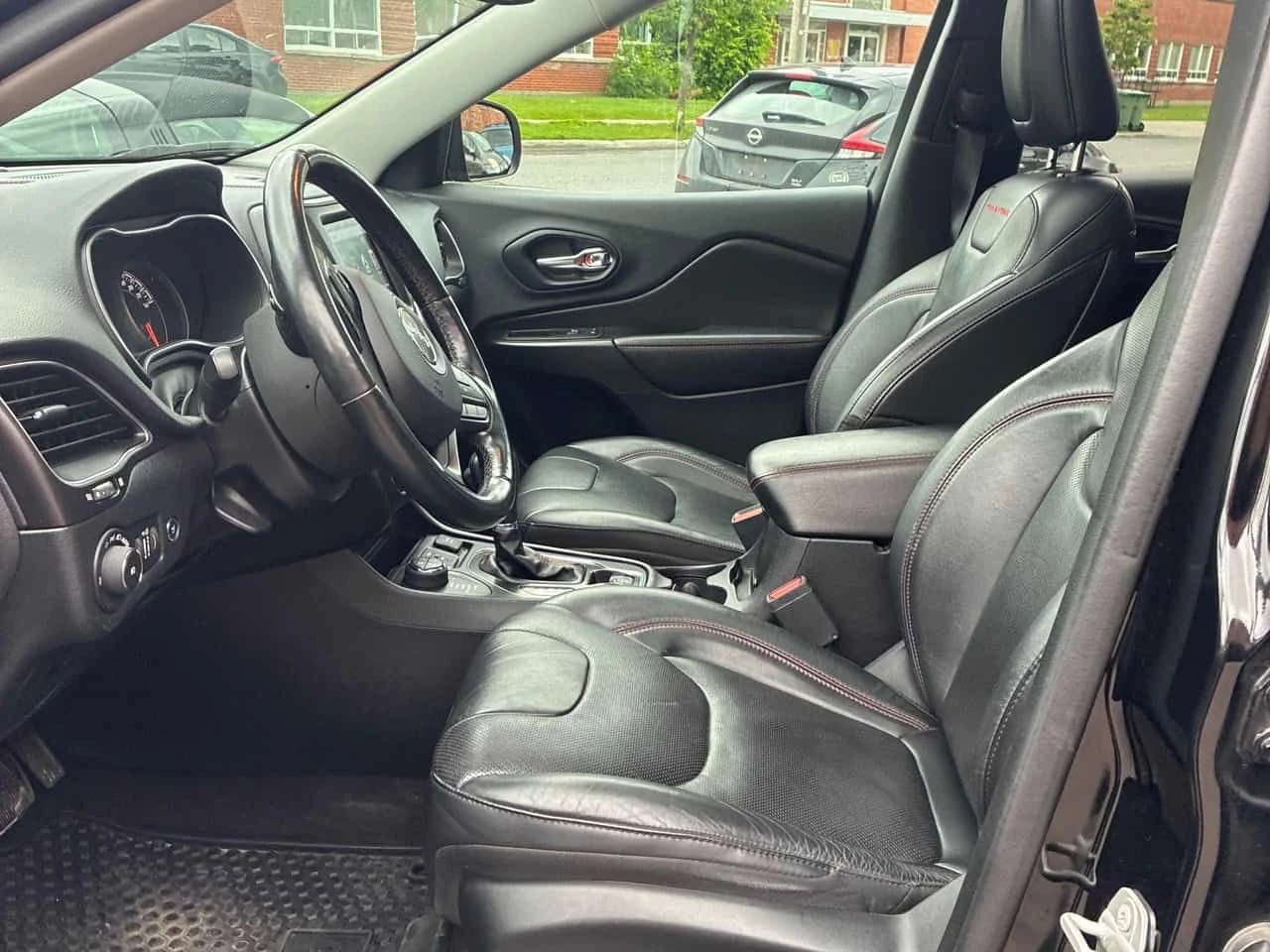 Jeep Cherokee * Trailhawk Elite * PANO * ПОДГРЕВИ * KEYLESS , снимка 11 - Автомобили и джипове - 55052301