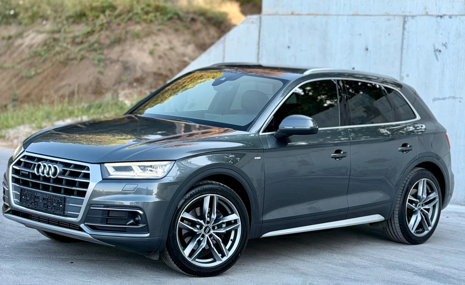 Audi Q5 2.0TFSI 3x S line* Matrix* * B&O* * Въздух* , снимка 3 - Автомобили и джипове - 55494851