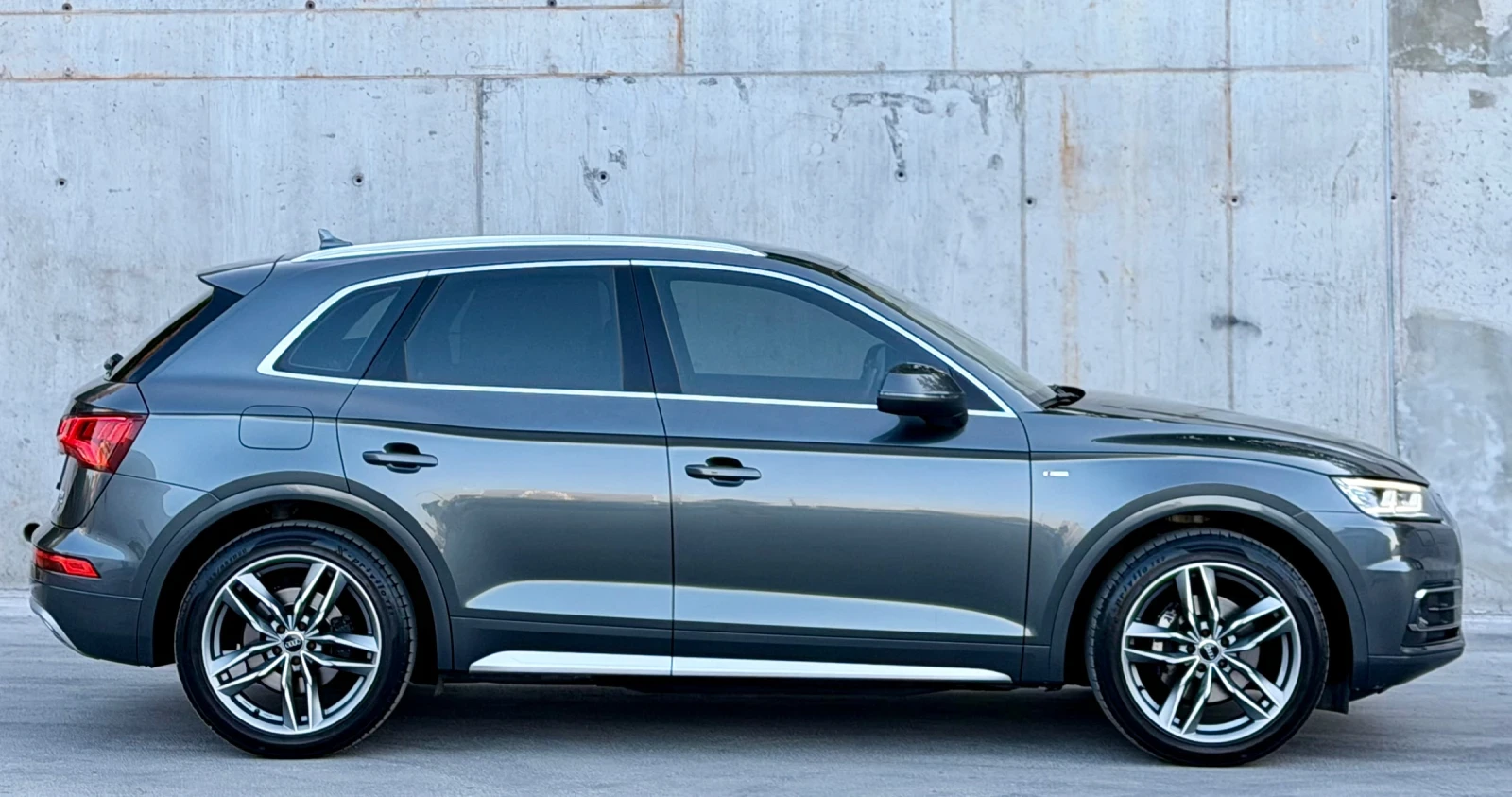 Audi Q5 2.0TFSI 3x S line* Matrix* * B&O* * Въздух* , снимка 5 - Автомобили и джипове - 55494851
