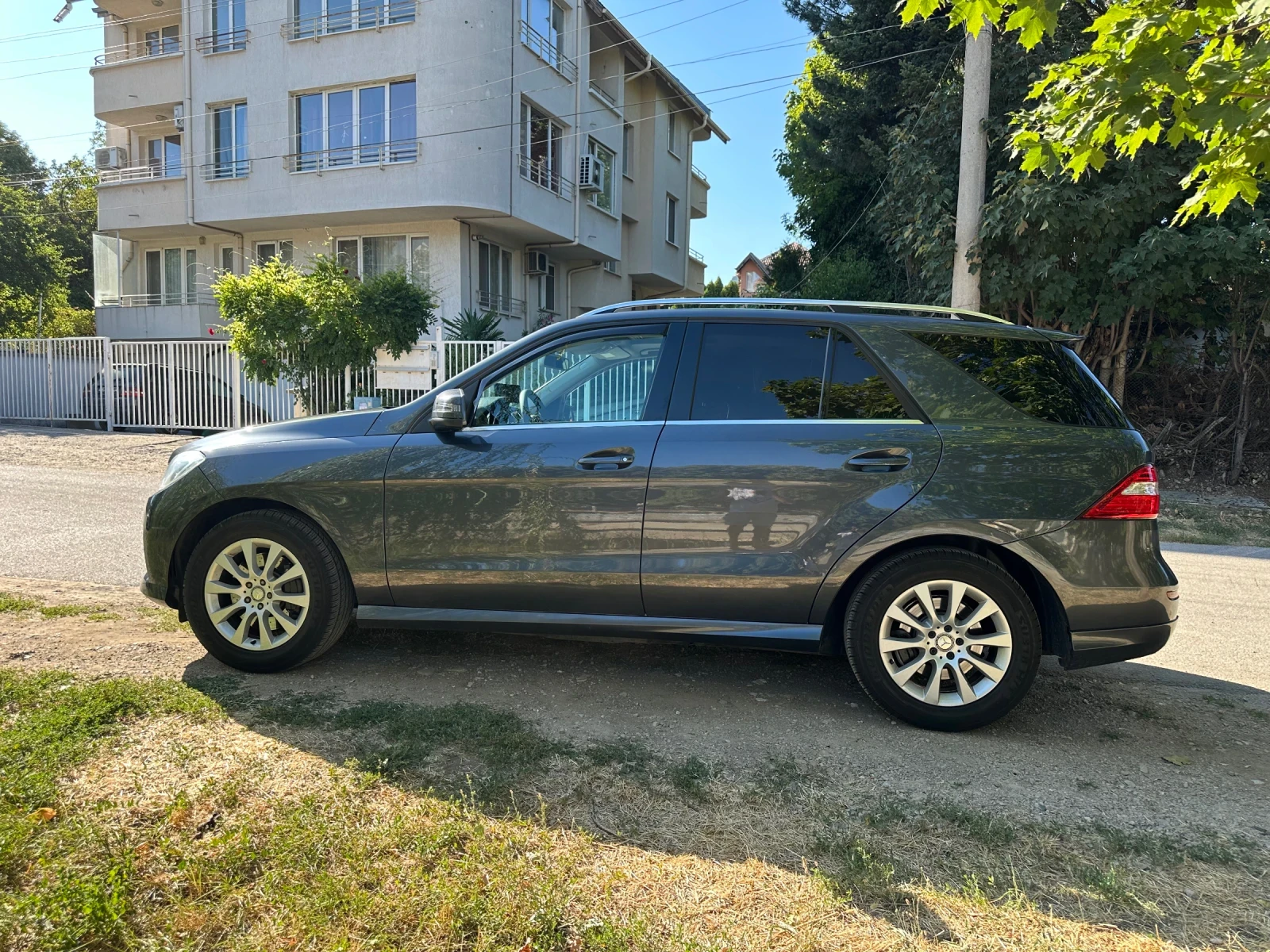 Mercedes-Benz ML 350 BlueTEC 4Matic, снимка 14 - Автомобили и джипове - 55682181